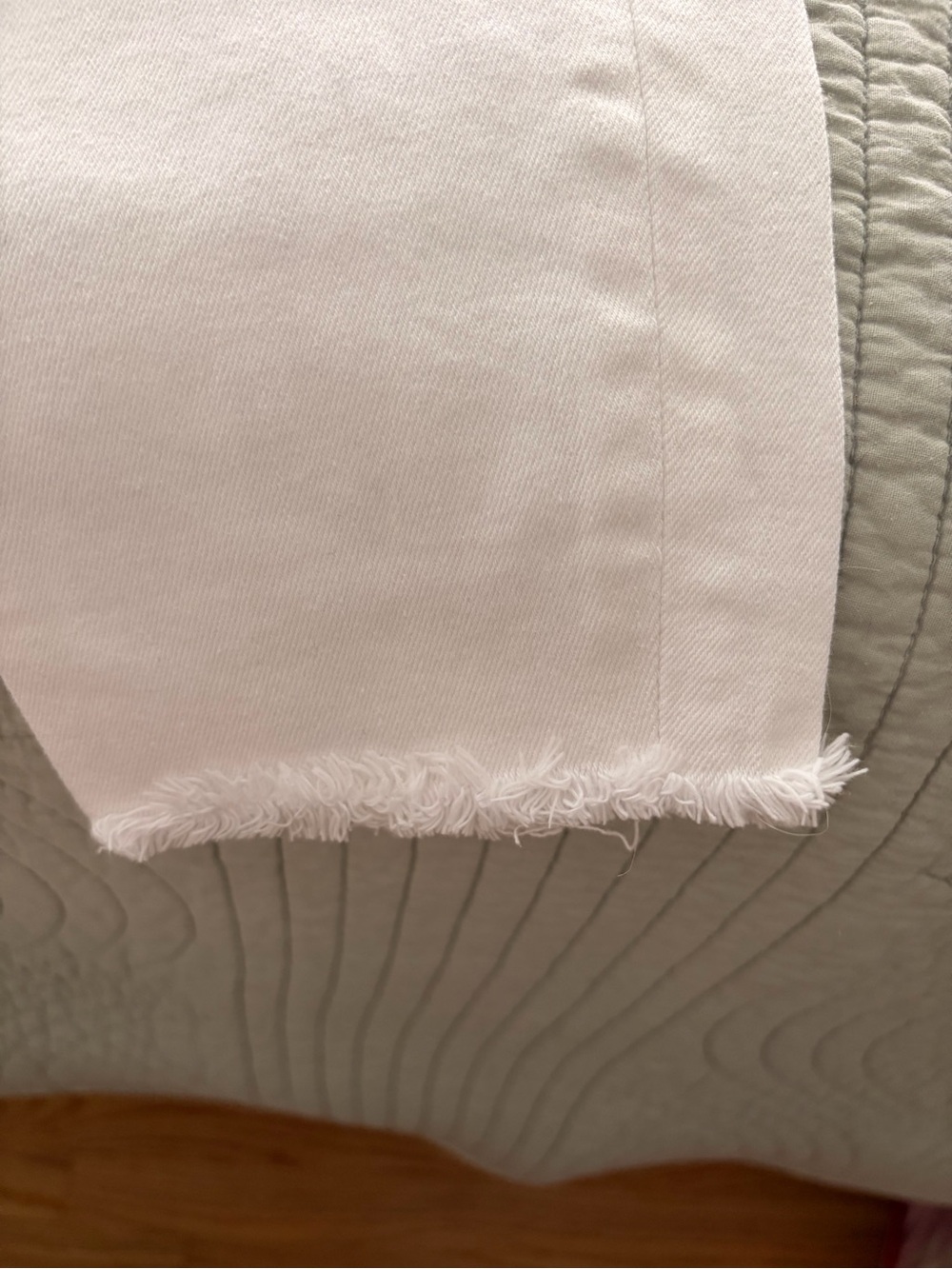 Vineyard Vines White Jeans - Picture 3 of 4